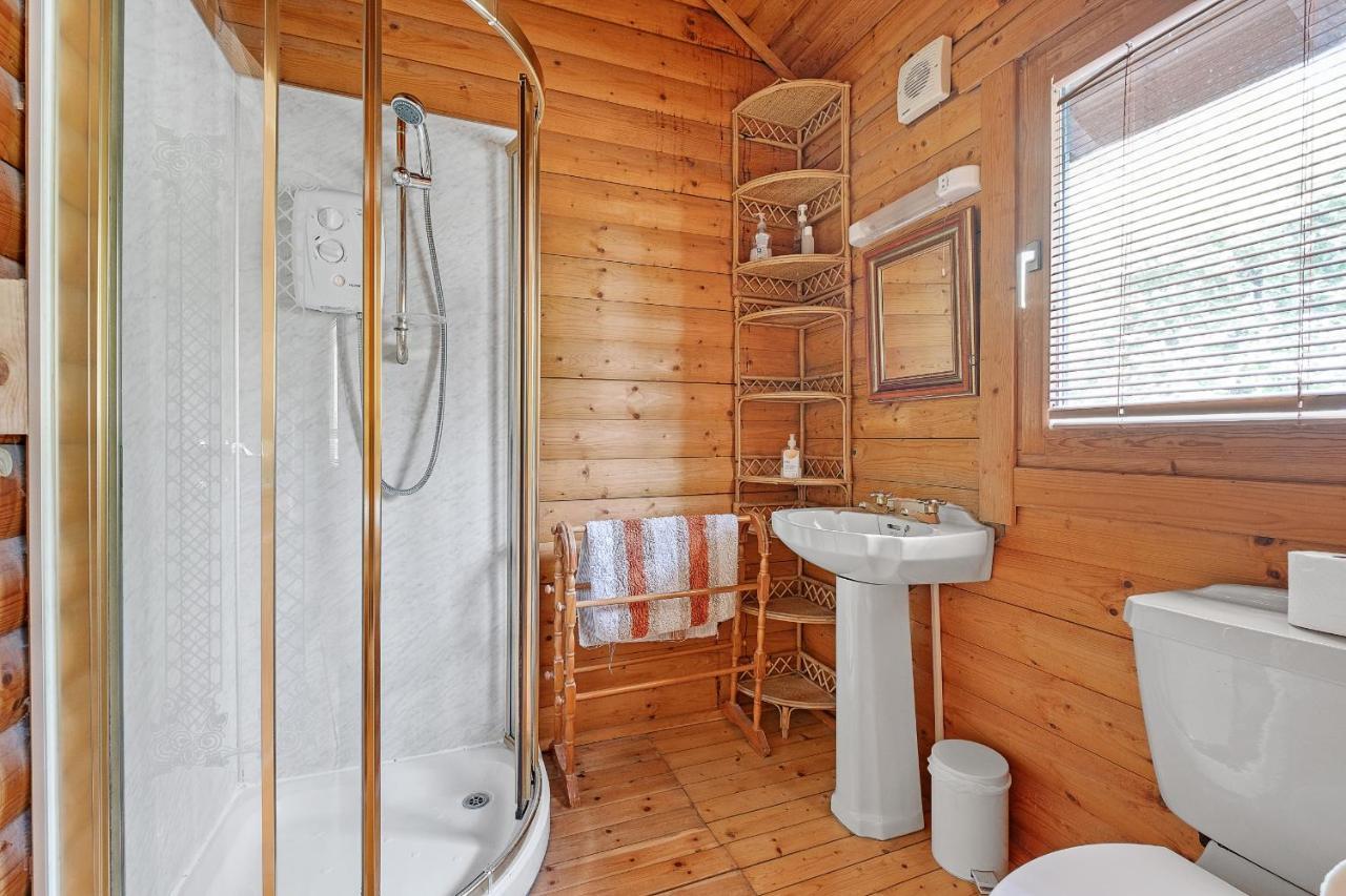Finest Retreats - The Logs Villa Fort William Bagian luar foto