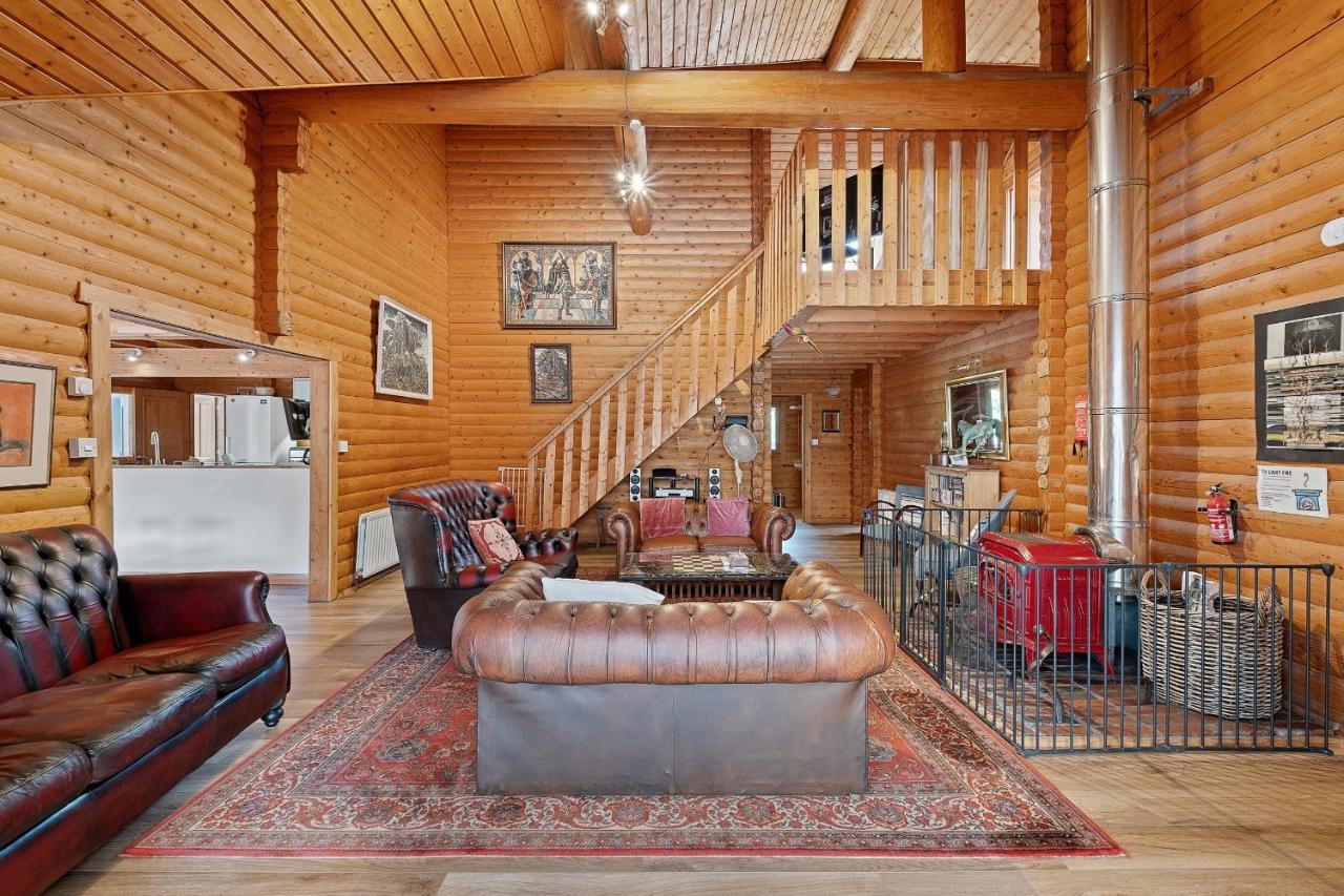 Finest Retreats - The Logs Villa Fort William Bagian luar foto