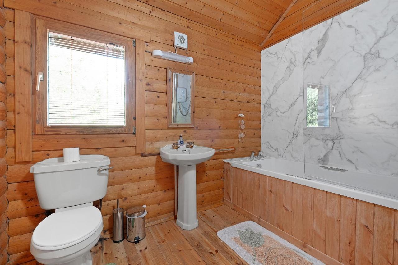 Finest Retreats - The Logs Villa Fort William Bagian luar foto