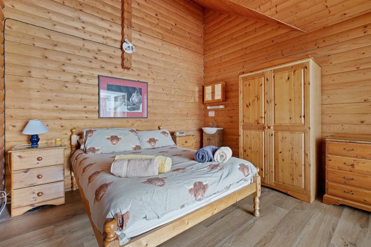 Finest Retreats - The Logs Villa Fort William Bagian luar foto